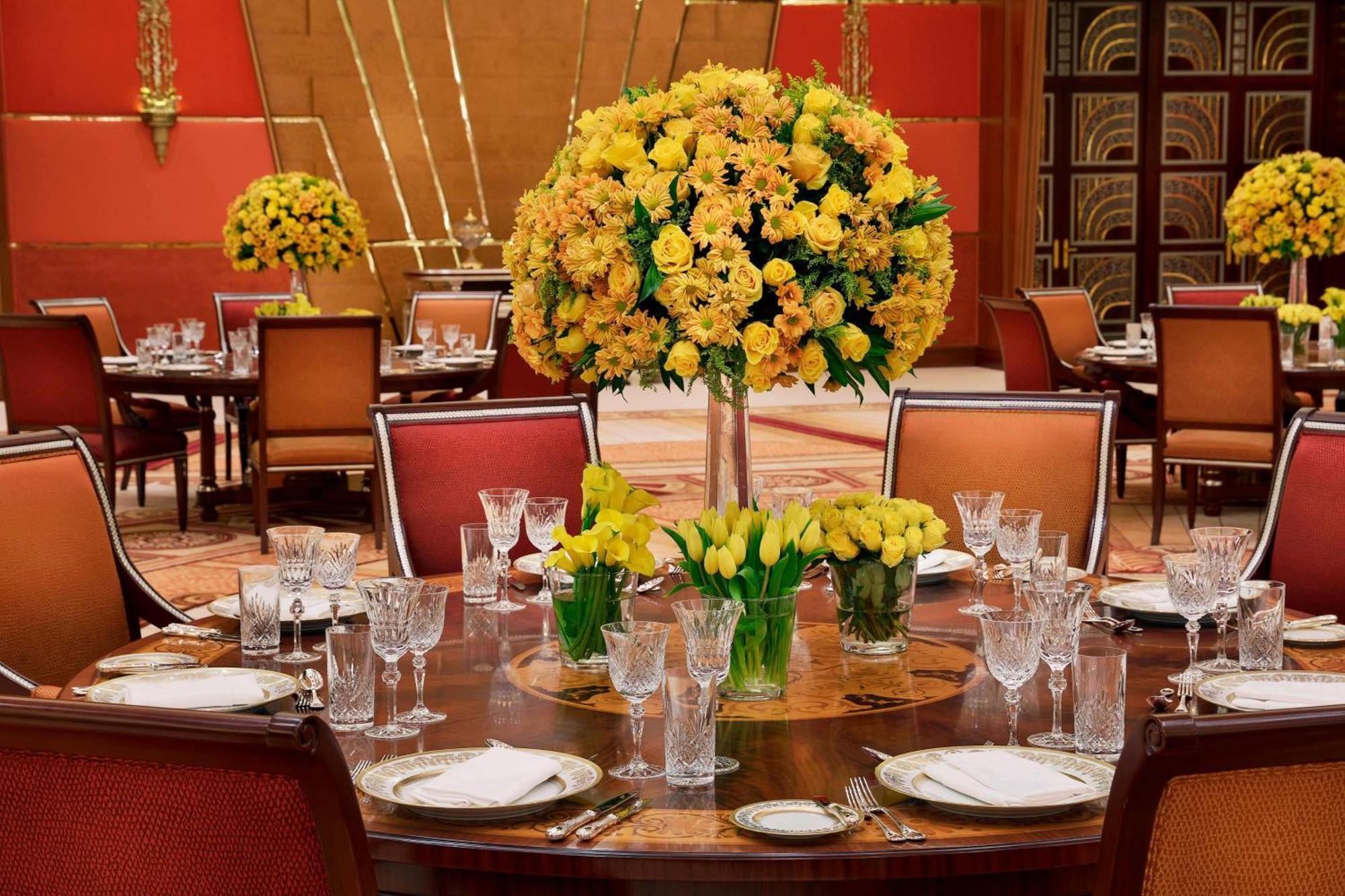 The Ritz-Carlton Jeddah Hotel Buitenkant foto The Imperial Restaurant